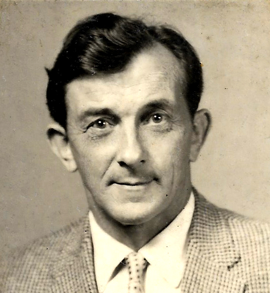 Photo of photos/Hugh George MacKenzie MacLennan b1908 portrait c1958 crop